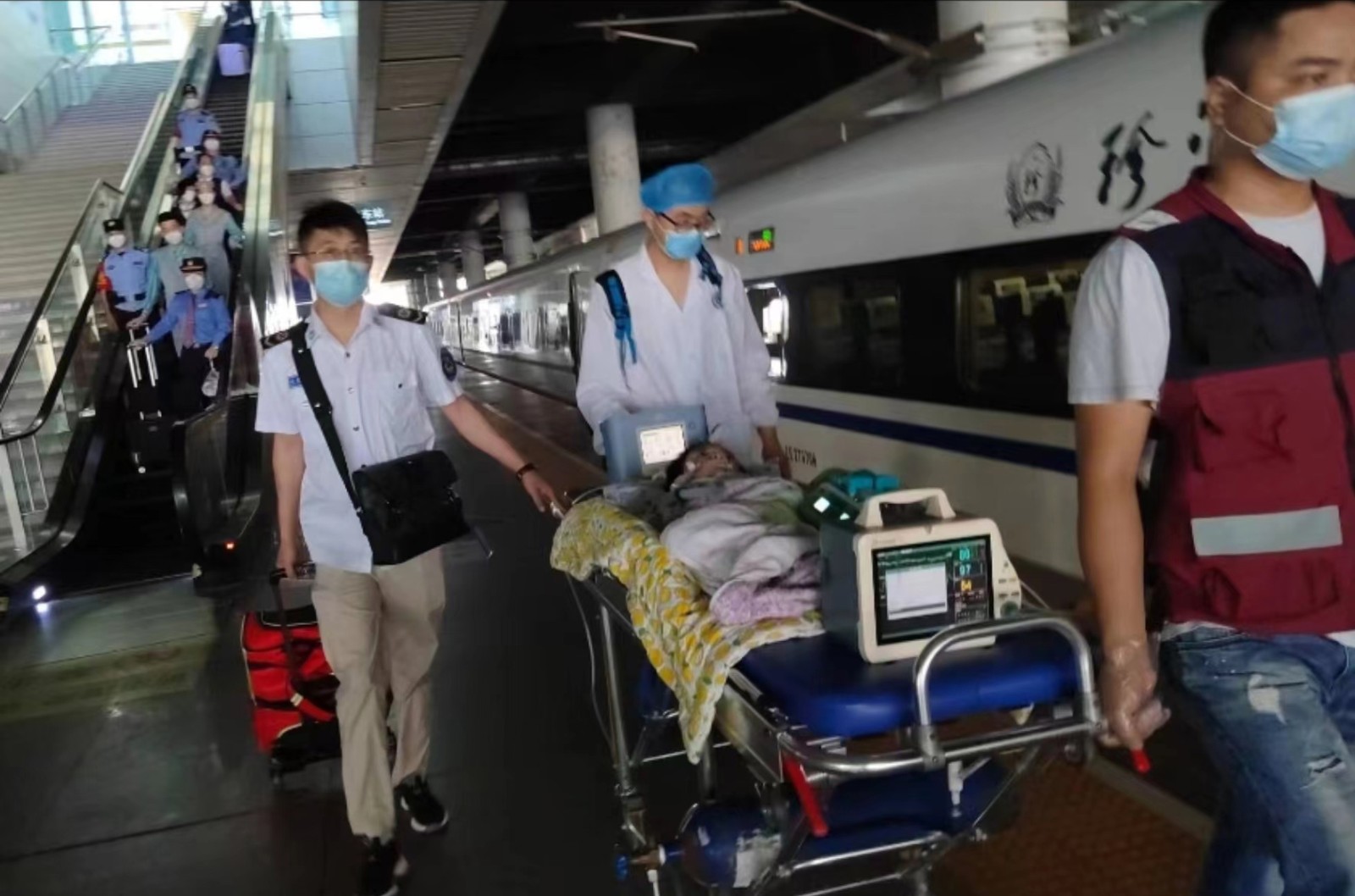 满洲里市高铁转运公司